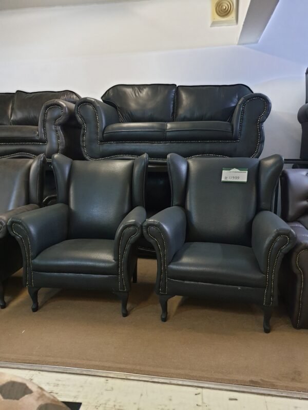 4 PC JENNIFER SOFA
